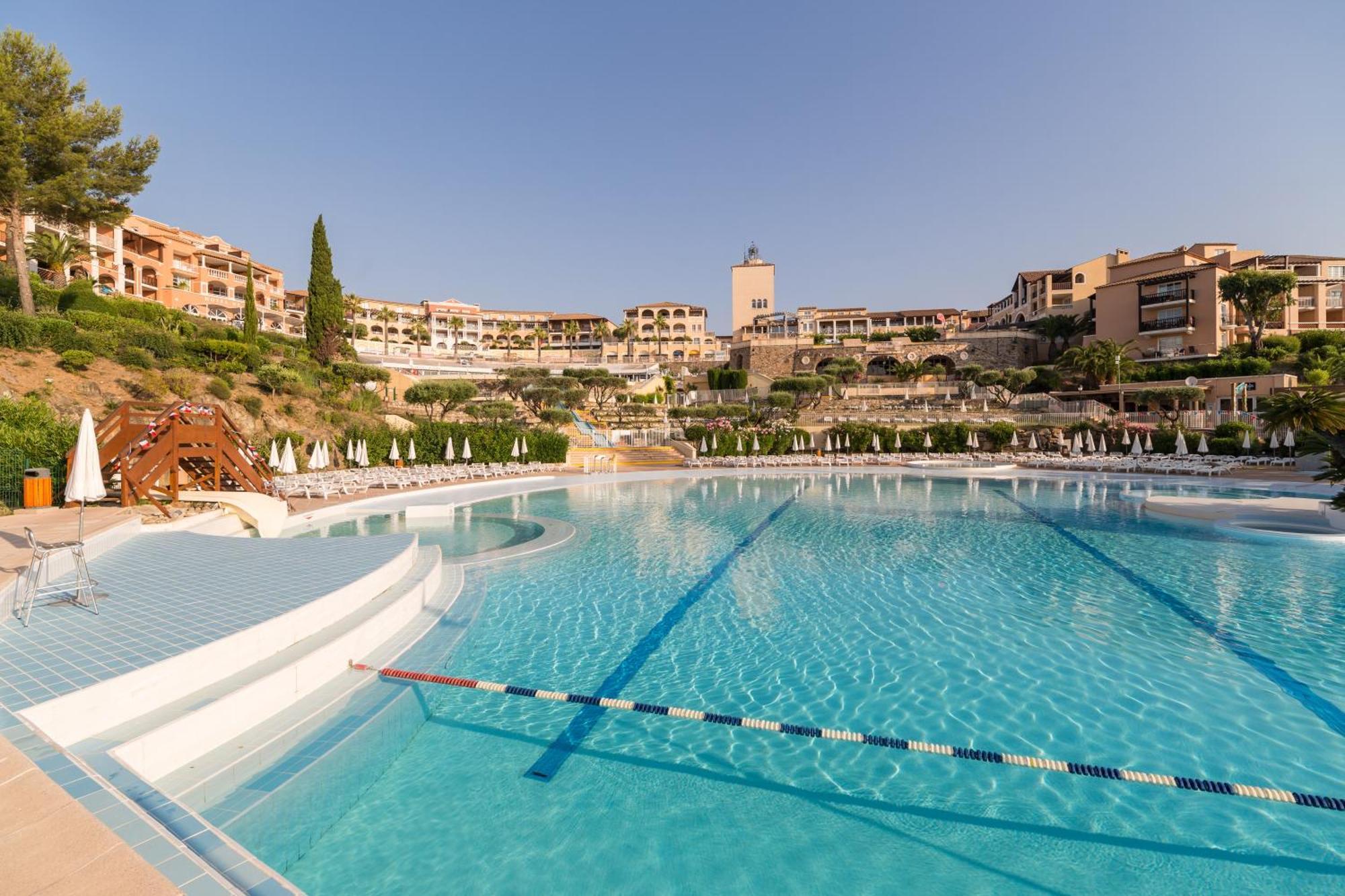 Hotel De L'Esterel Pierre & Vacances Saint-Raphaël Εξωτερικό φωτογραφία