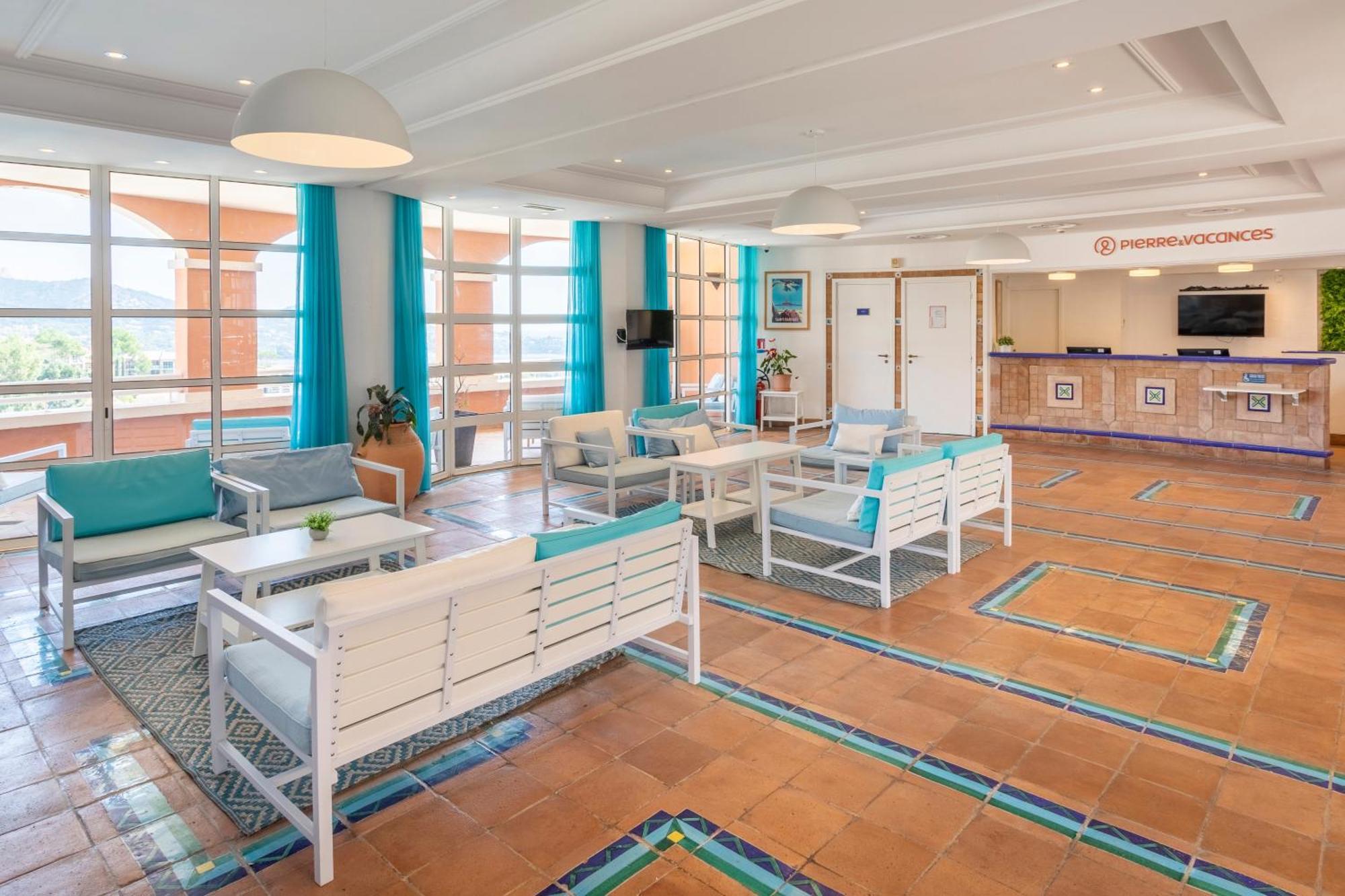 Hotel De L'Esterel Pierre & Vacances Saint-Raphaël Εξωτερικό φωτογραφία