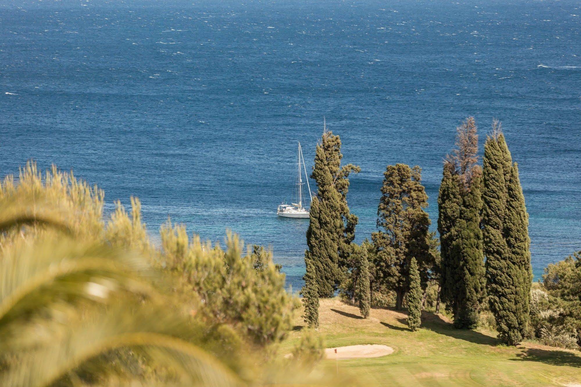 Hotel De L'Esterel Pierre & Vacances Saint-Raphaël Εξωτερικό φωτογραφία