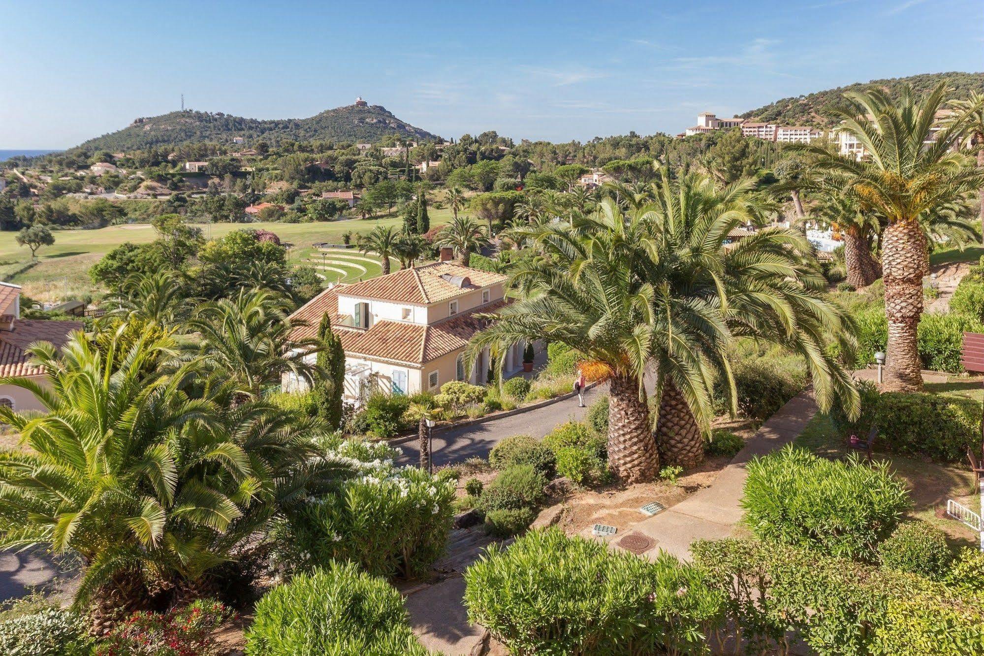 Hotel De L'Esterel Pierre & Vacances Saint-Raphaël Εξωτερικό φωτογραφία